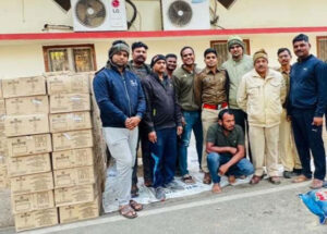 Illicit liquor was kept hidden in straw sacks containing food items of cows.