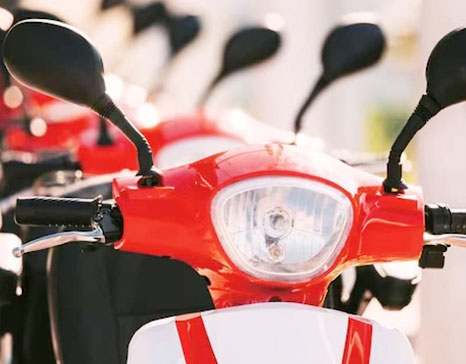Despite huge discounts on all models of electric vehicles in the last two months, sales have remained stable month on month.